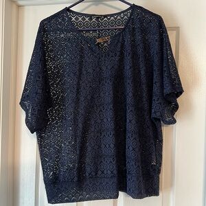 Bloomchic navy blue top